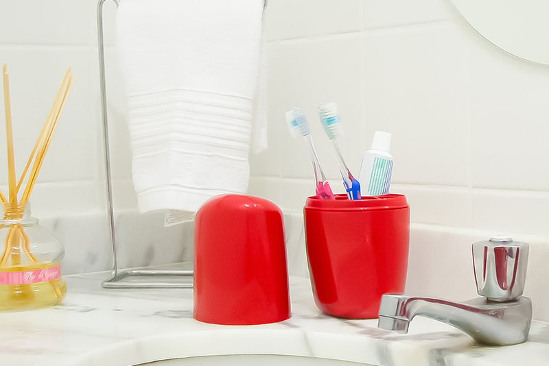 Images are merely illustrative. Plastic Tooth Brush Holder
